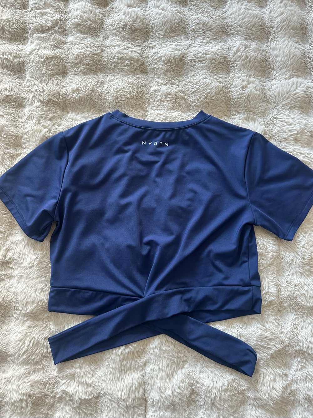 💯 Authentic NVGTN Cross Cross Top L